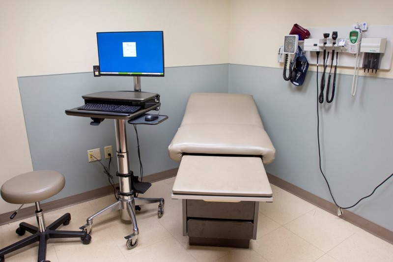 Clinic-Exam-room Clinic-Exam-room